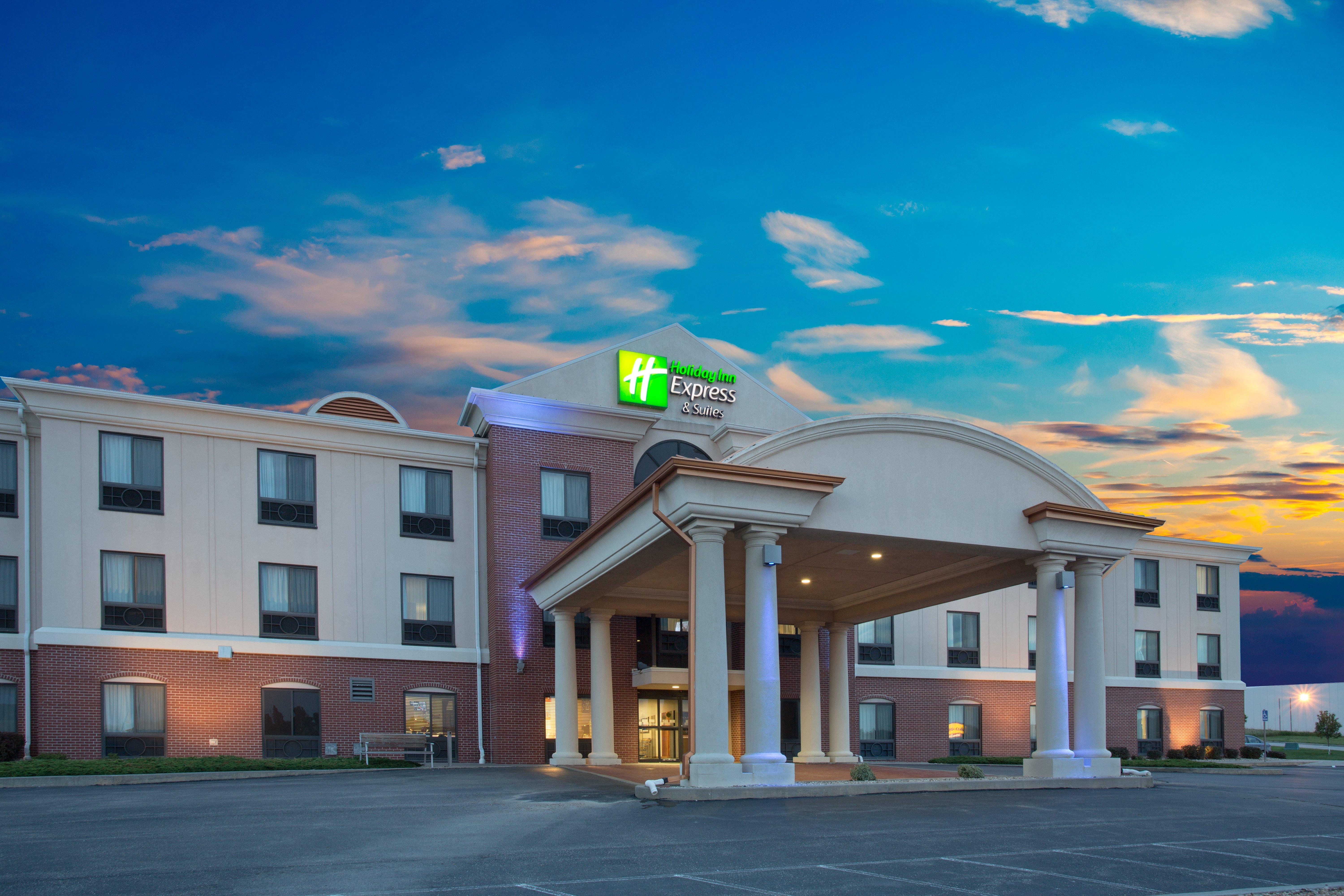 Holiday Inn Express Hotel & Suites Concordia Us 81 By Ihg Exteriör bild