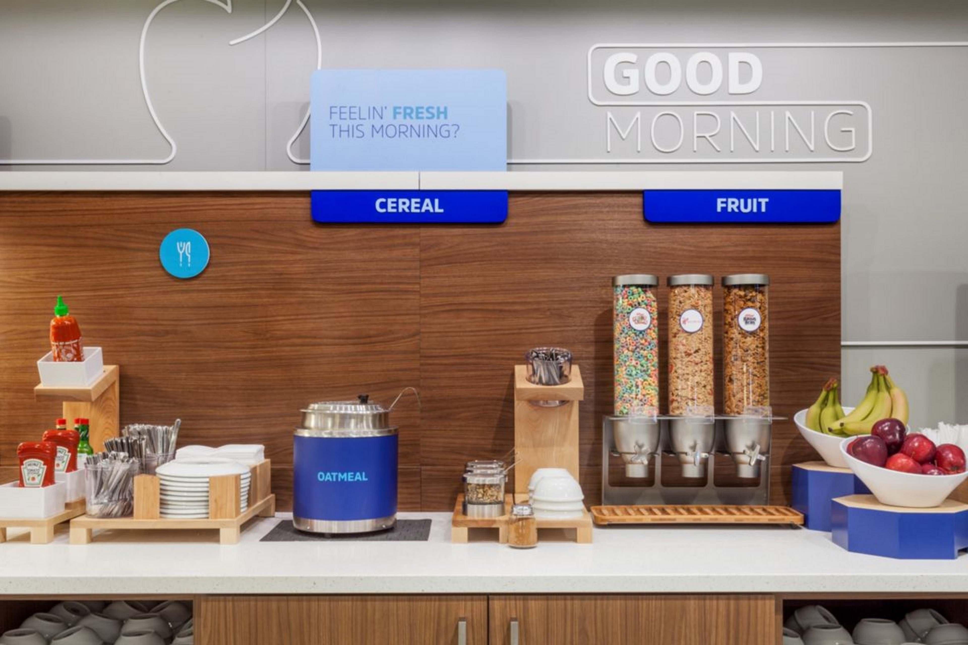 Holiday Inn Express Hotel & Suites Concordia Us 81 By Ihg Exteriör bild