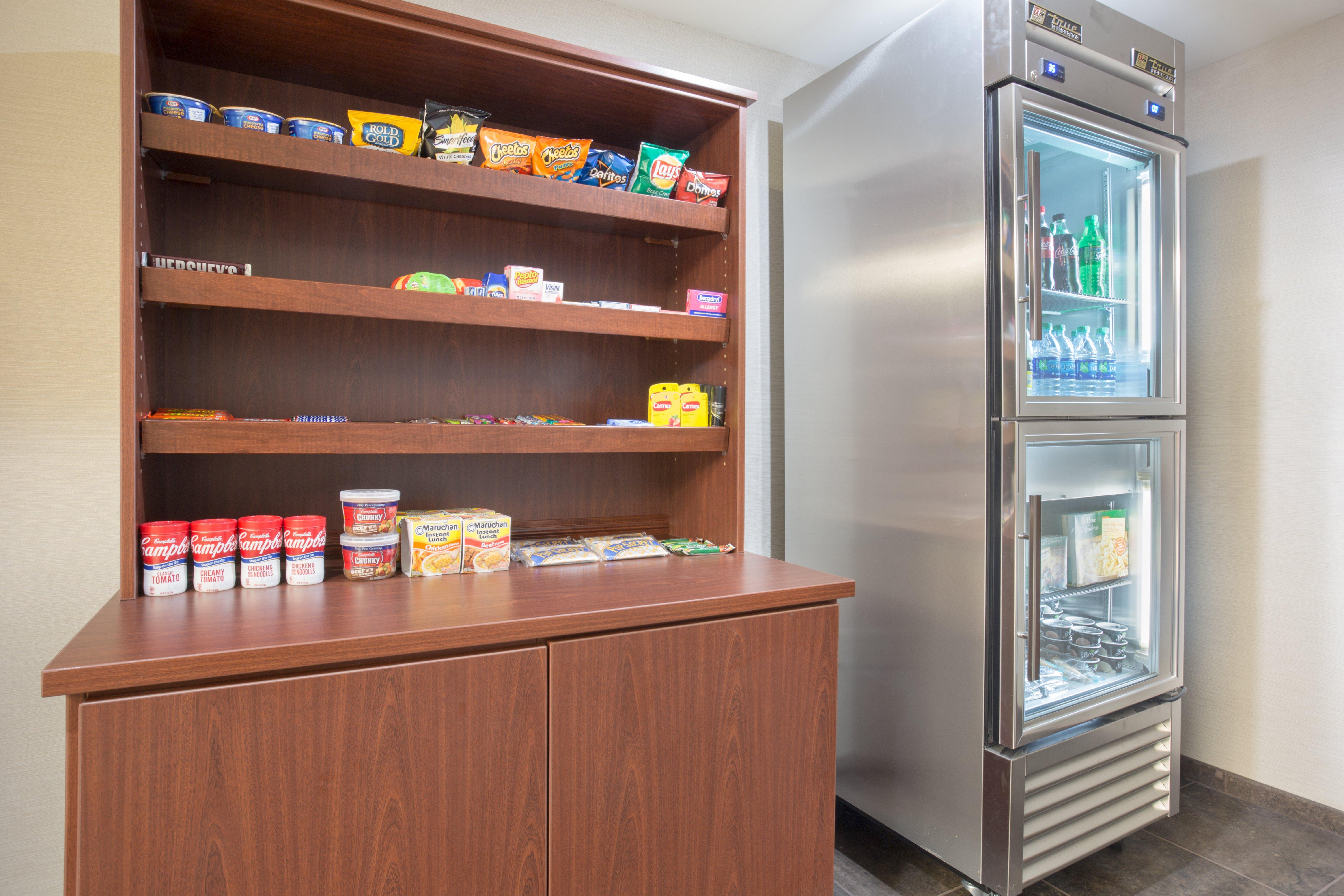 Holiday Inn Express Hotel & Suites Concordia Us 81 By Ihg Exteriör bild